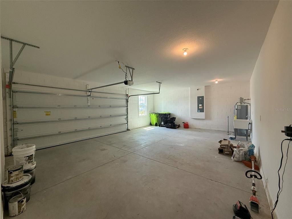 Garage, Interior