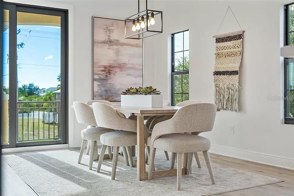 Dining room, Interior, Wood Texture Flooring