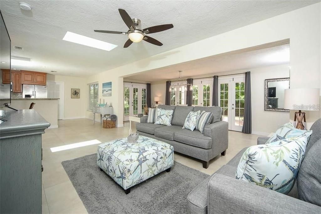 Interior, Kitchen, Living room, Pendant Lights