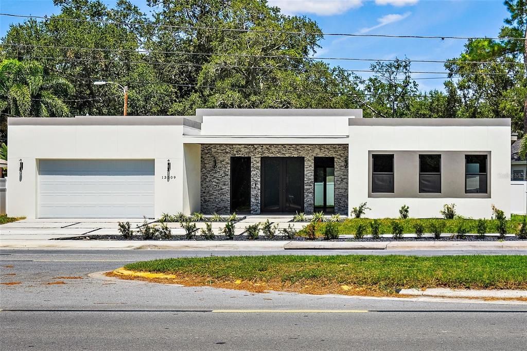 Attached, Exterior, Facade, Modern