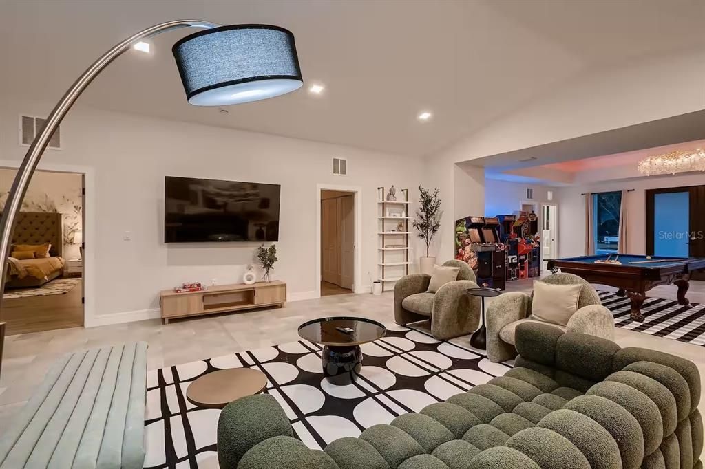 Billiard Table, Game Room, Interior, Living room, Recessed Lighting