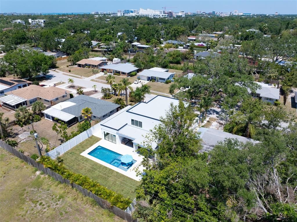 Exterior, Drone
