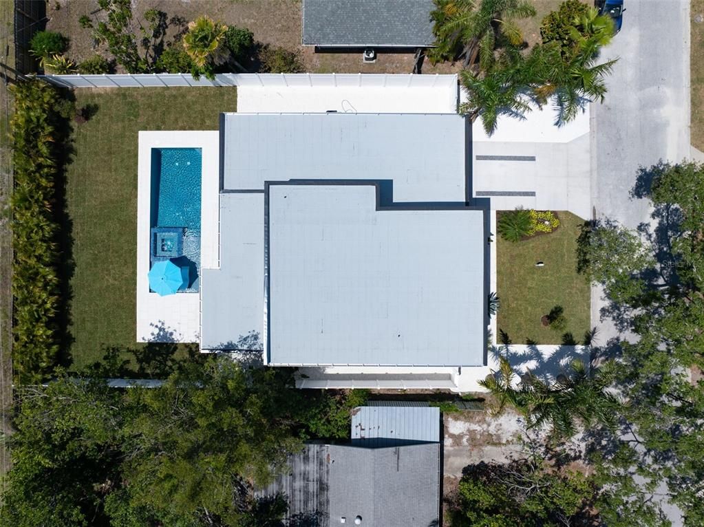 Exterior, Drone