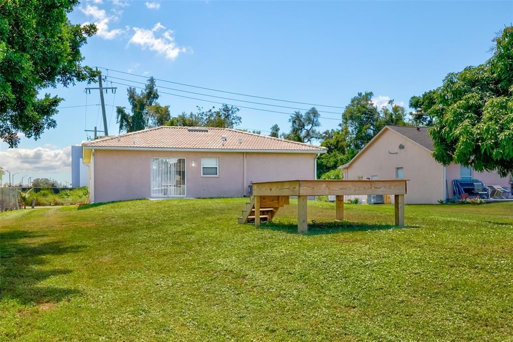 Backyard, Exterior