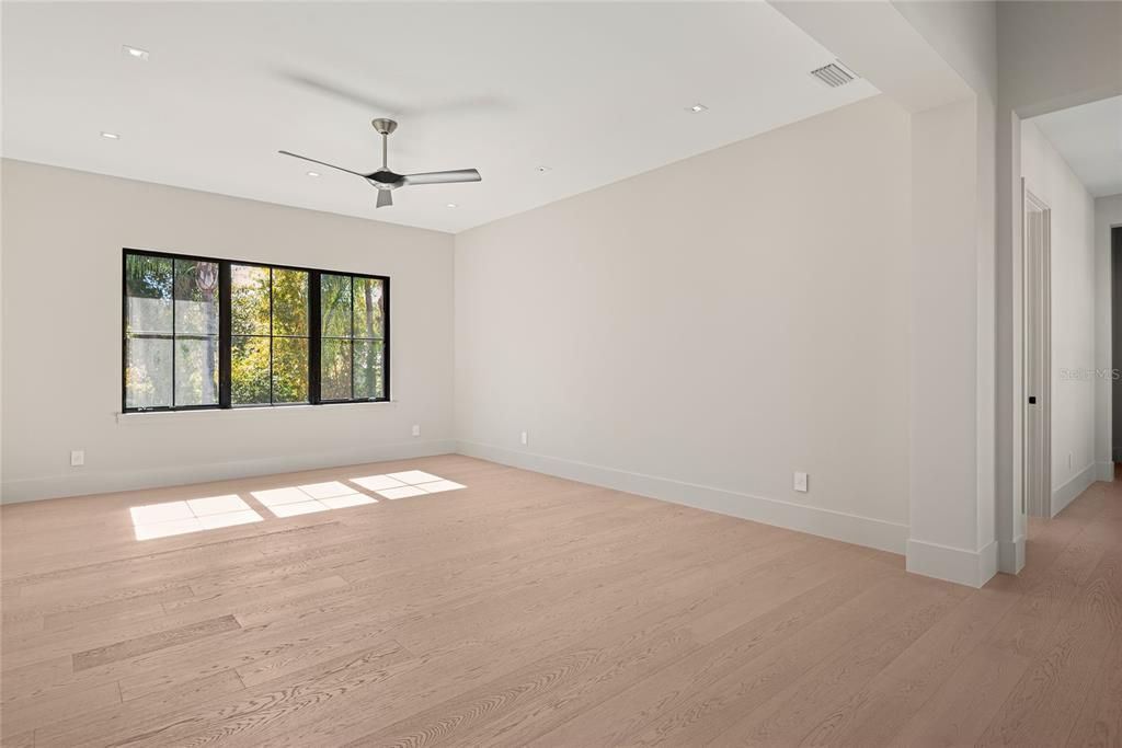 Empty room, Interior, Recessed Lighting, Wood Texture Flooring