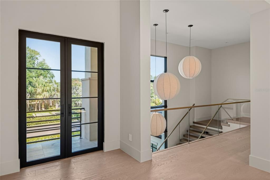 Interior, Pendant Lights, Wood Texture Flooring