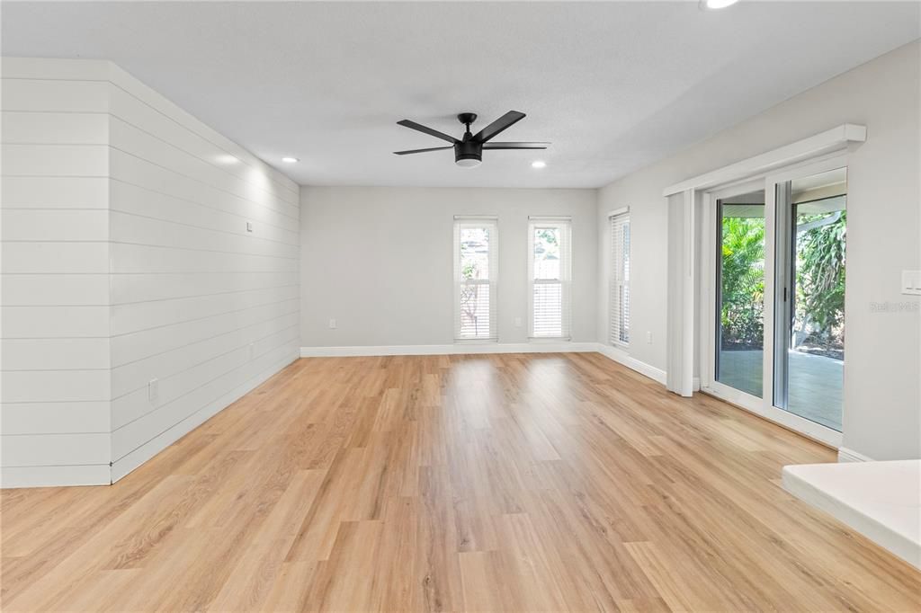 Empty room, Interior, Recessed Lighting, Wood Texture Flooring