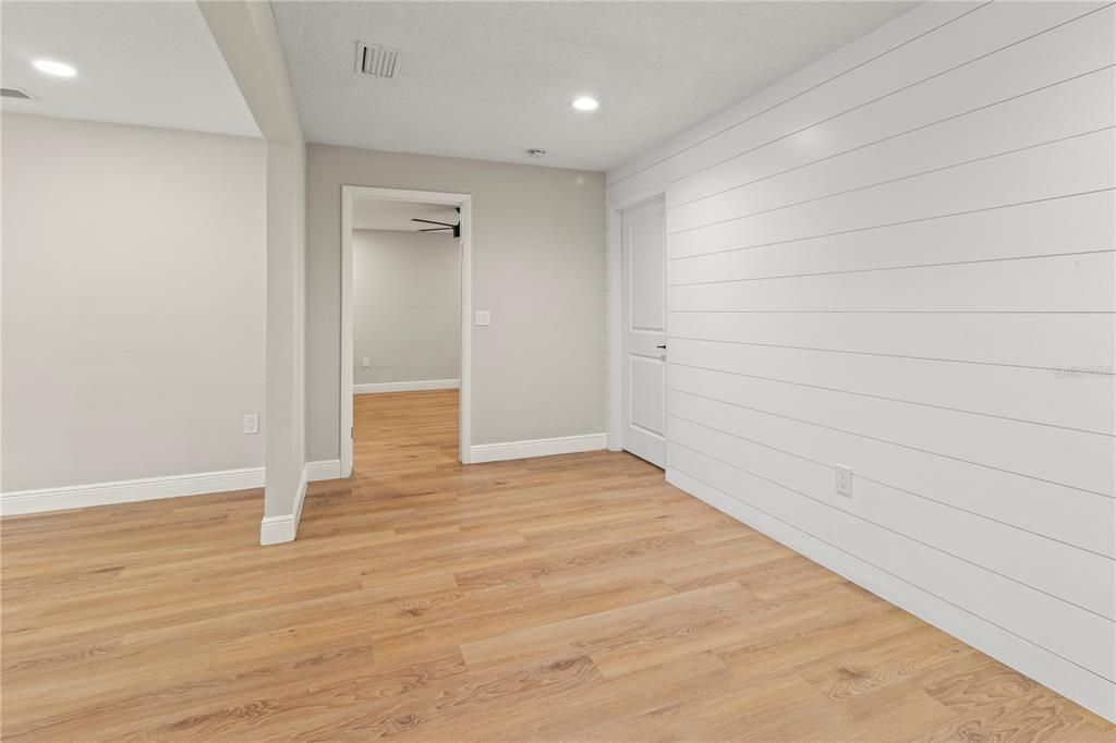 Empty room, Interior, Recessed Lighting, Wood Texture Flooring
