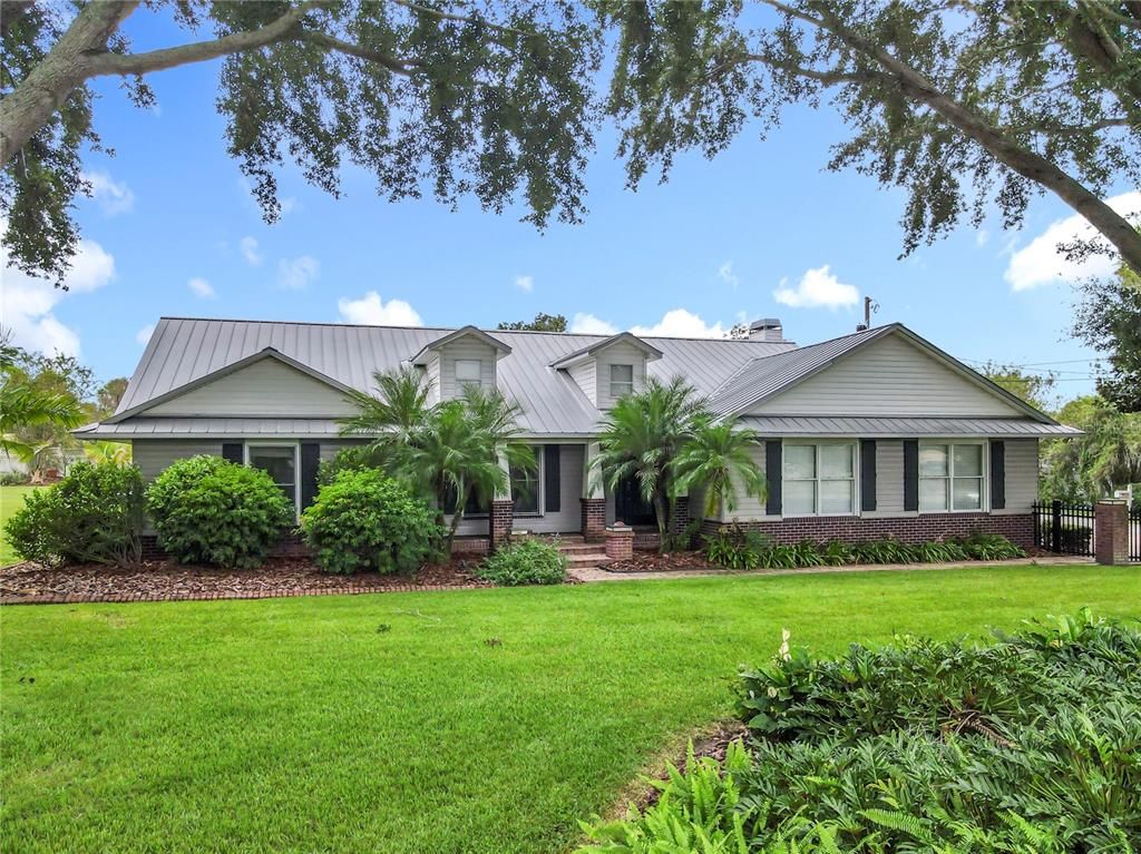Backyard, Exterior, Facade, Ranch