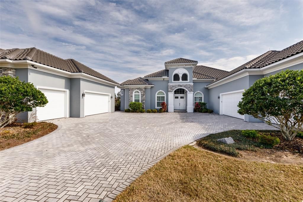 Attached, Exterior, Facade, Mediterranean