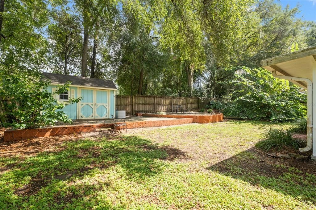 Backyard, Exterior