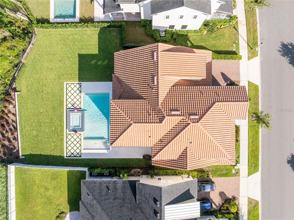 Exterior, Drone