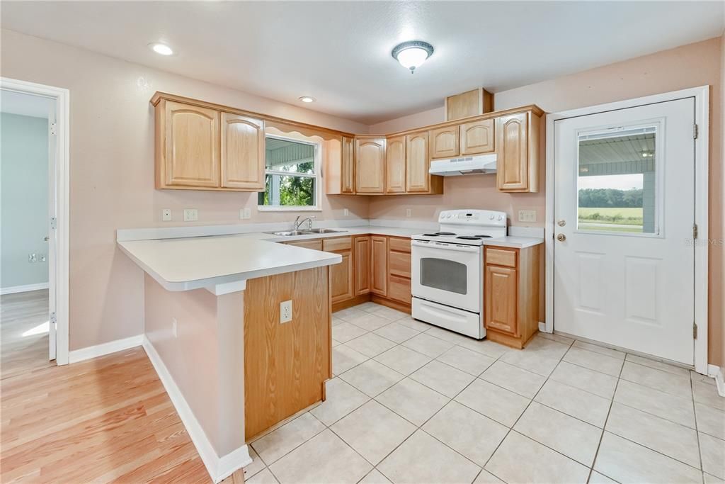 Interior, Kitchen, Recessed Lighting, Wood Texture Flooring