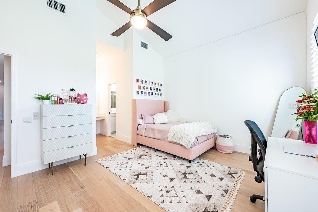 Bedroom, Home Office, Interior, Wood Texture Flooring