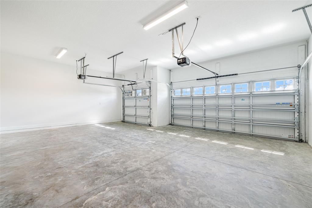 Garage, Interior