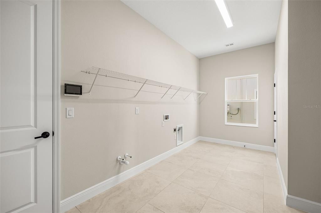 Interior, Recessed Lighting, Walk-in Closets