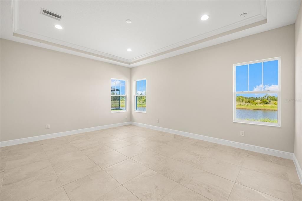 Empty room, Interior, Recessed Lighting, Water