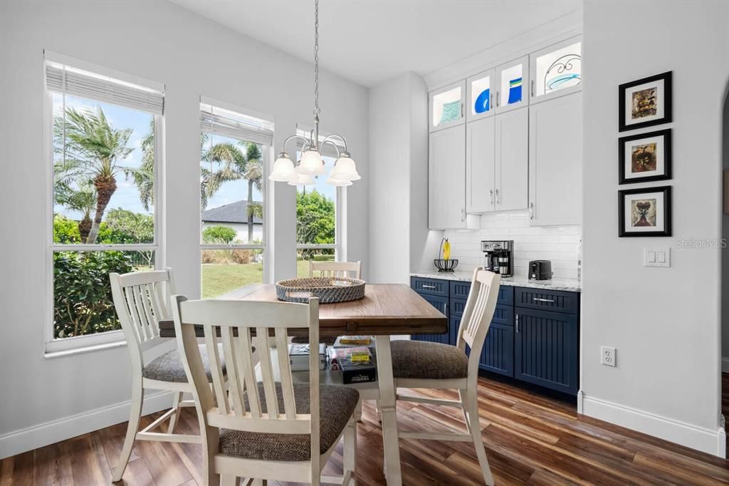 Dining room, Interior, Kitchen, Pendant Lights, Wood Texture Flooring