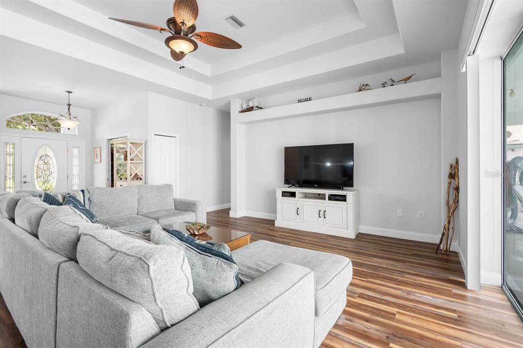Interior, Living room, Pendant Lights, Wood Texture Flooring