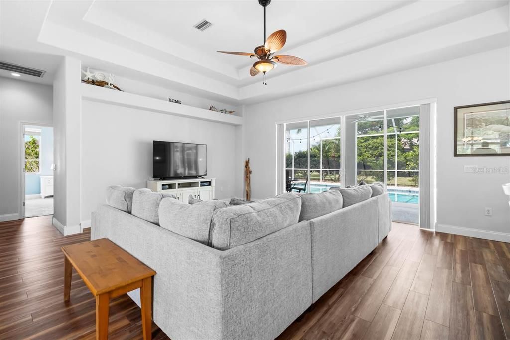 Interior, Living room, Recessed Lighting, Wood Texture Flooring