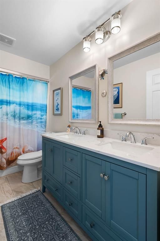 Bathroom, Dual Sink Vanities, Interior