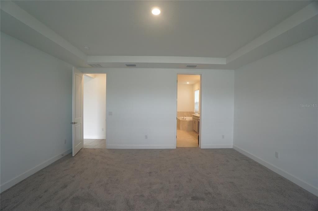 Bathroom, Empty room, Interior, Recessed Lighting