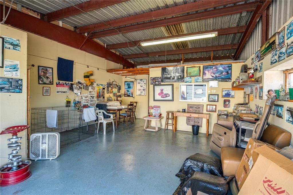 Garage, Interior