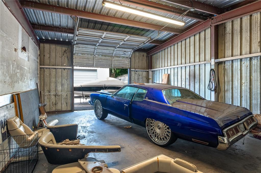 Garage, Interior