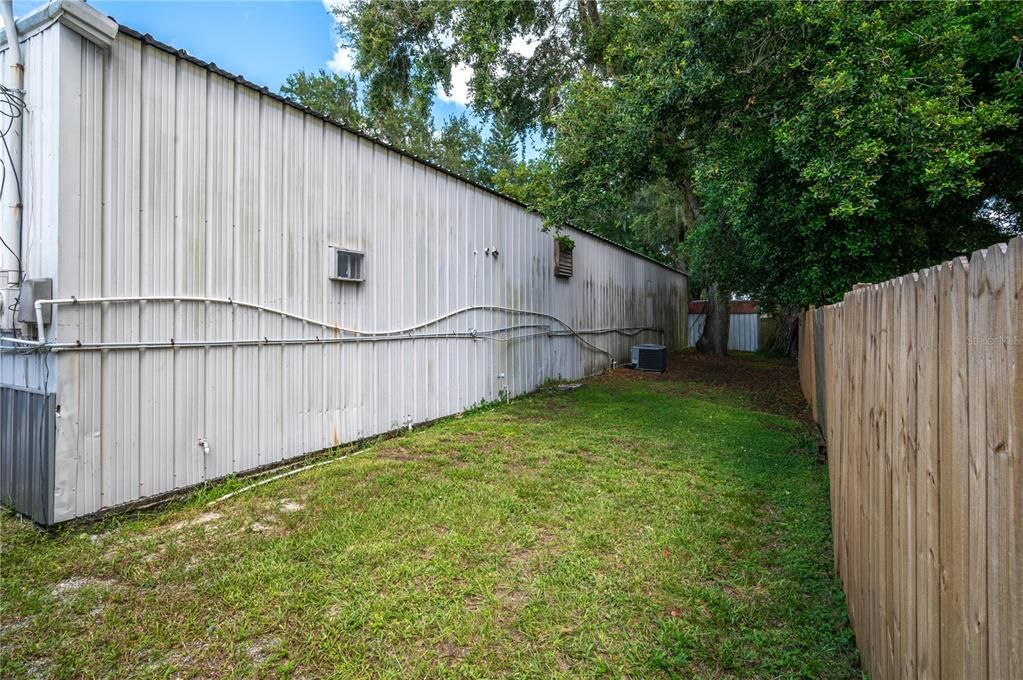 Backyard, Exterior