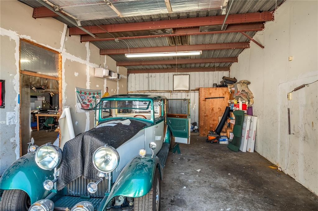 Garage, Interior