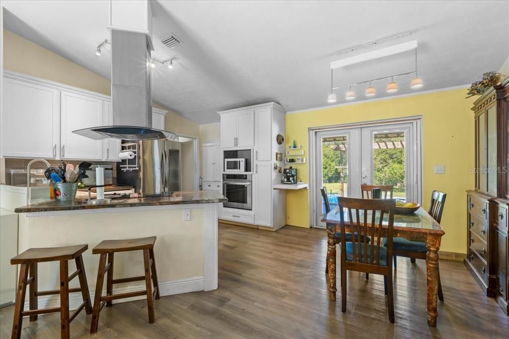 Dining room, Interior, Kitchen, Stainless Steel Appliances, Wood Texture Flooring