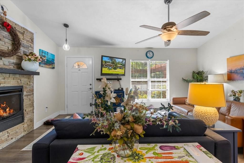 Fireplace, Interior, Living room, Pendant Lights, Stone Walls, Wood Texture Flooring