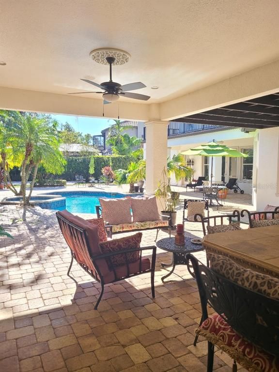 Exterior, Pool