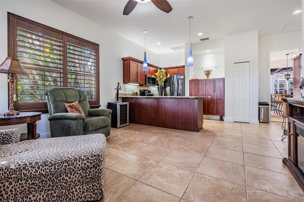 Interior, Kitchen, Living room, Pendant Lights, Recessed Lighting, Stainless Steel Appliances