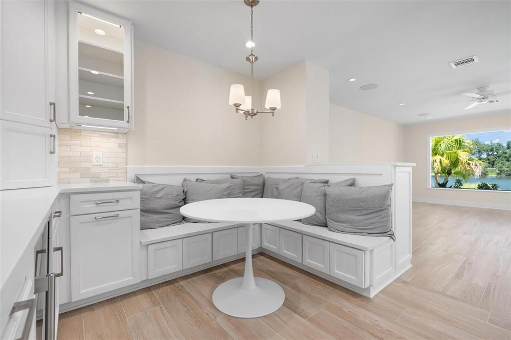 Interior, Pendant Lights, Recessed Lighting, Wood Texture Flooring