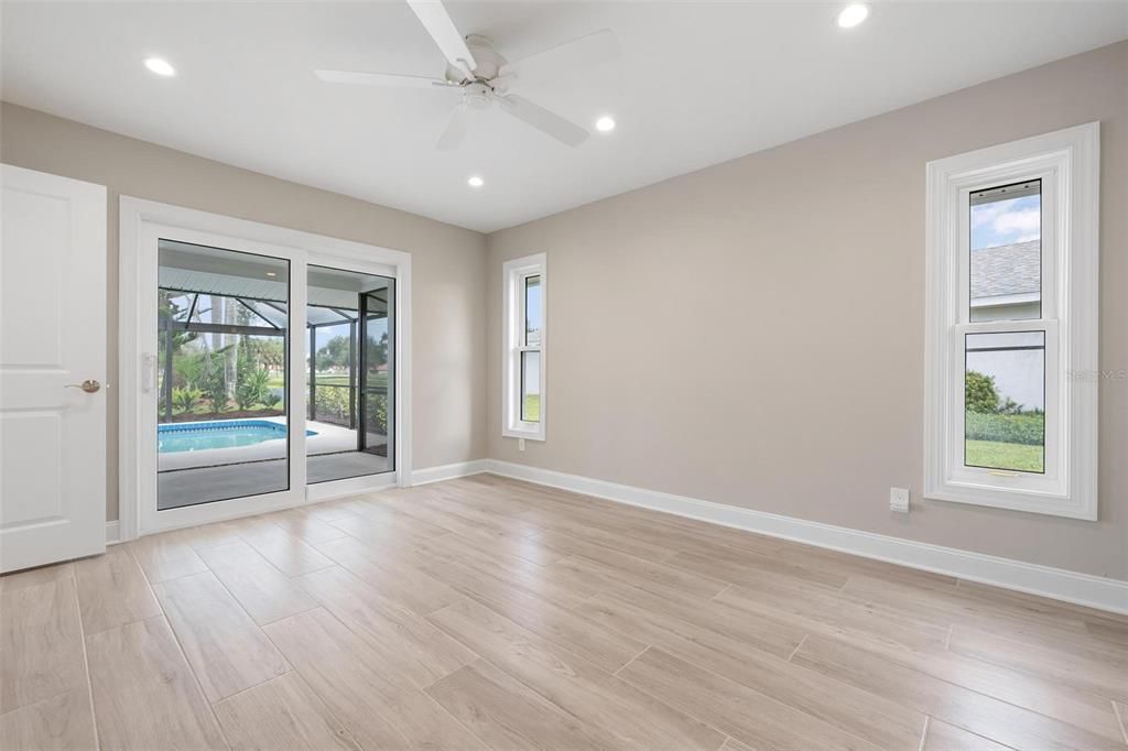 Empty room, Interior, Recessed Lighting, Wood Texture Flooring