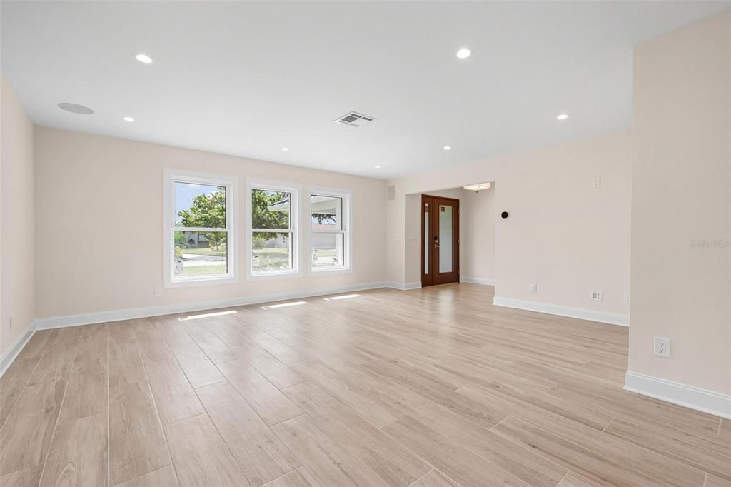 Empty room, Interior, Recessed Lighting, Wood Texture Flooring