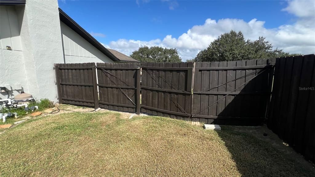 Backyard, Exterior