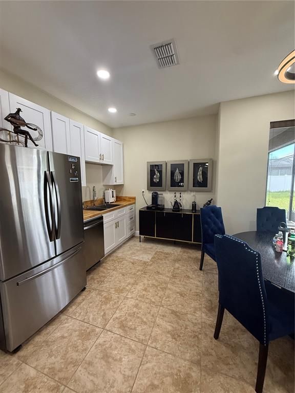 Dining room, Interior, Kitchen, Recessed Lighting, Stainless Steel Appliances
