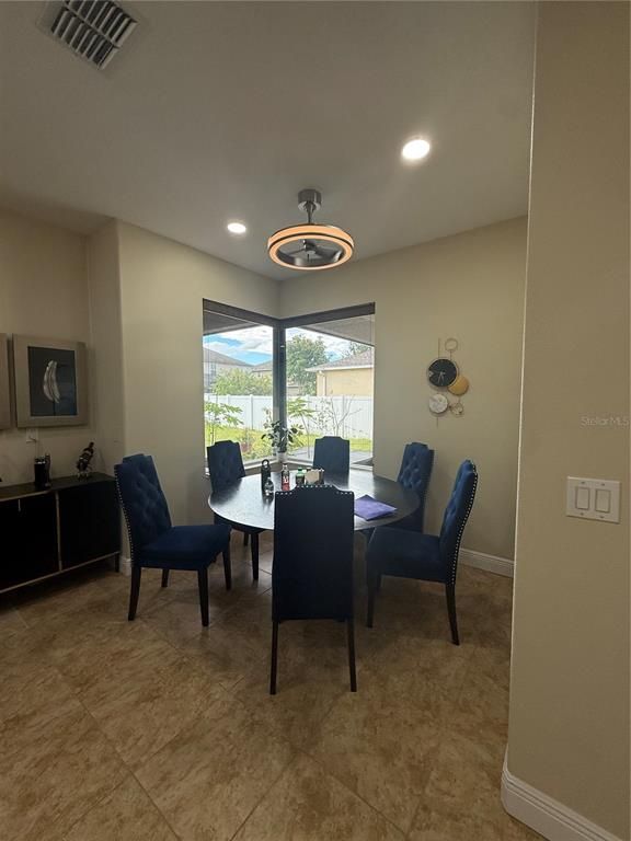 Dining room, Interior, Pendant Lights, Recessed Lighting
