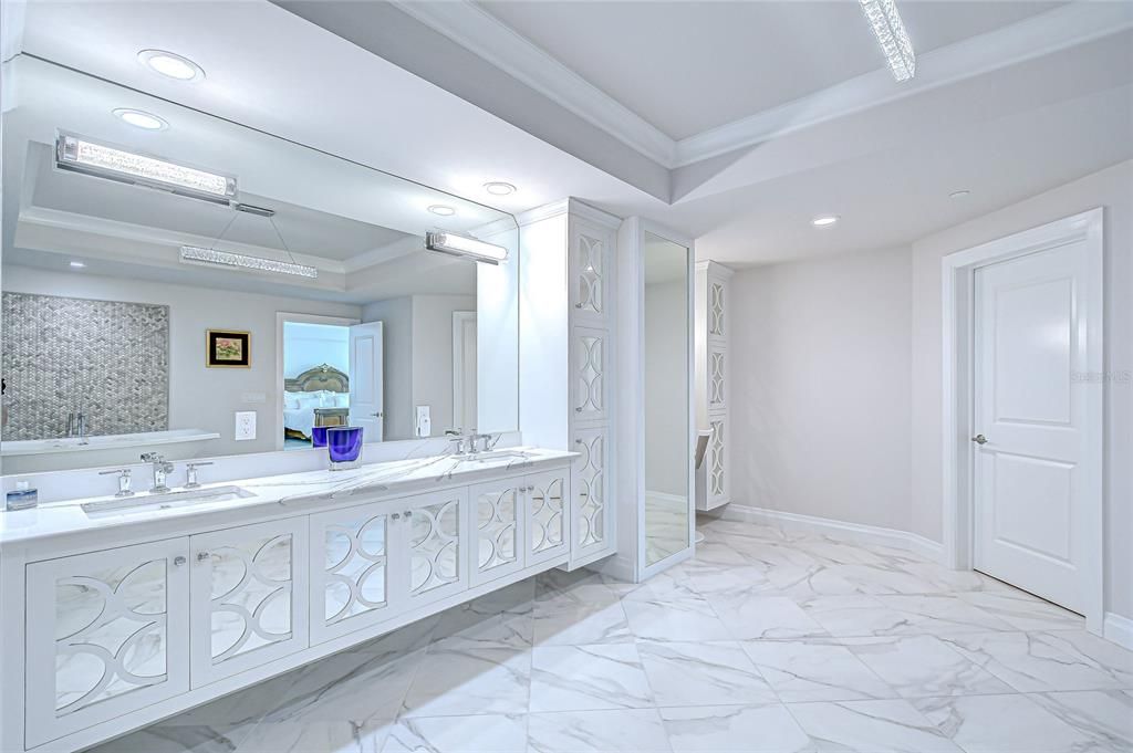 Bathroom, Dual Sink Vanities, Interior, Marble, Recessed Lighting
