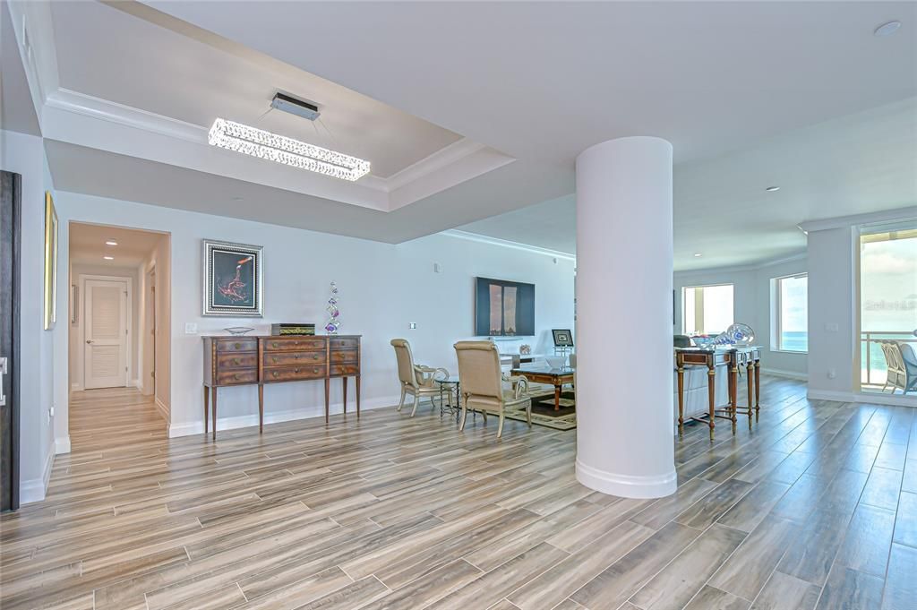 Dining room, Interior, Pendant Lights, Recessed Lighting, Wood Texture Flooring