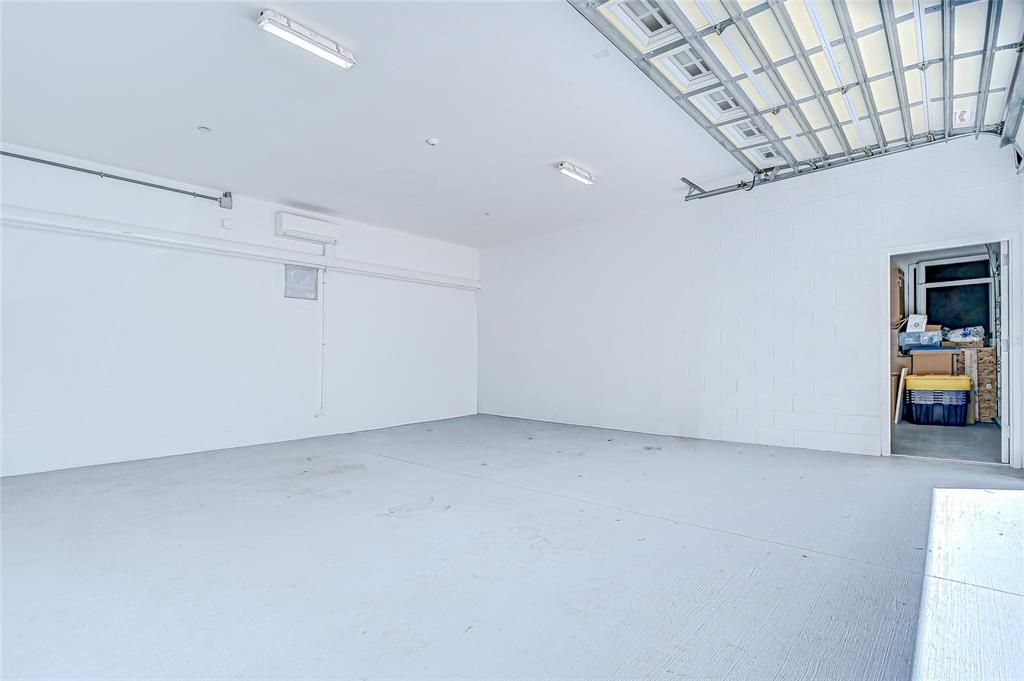 Garage, Interior