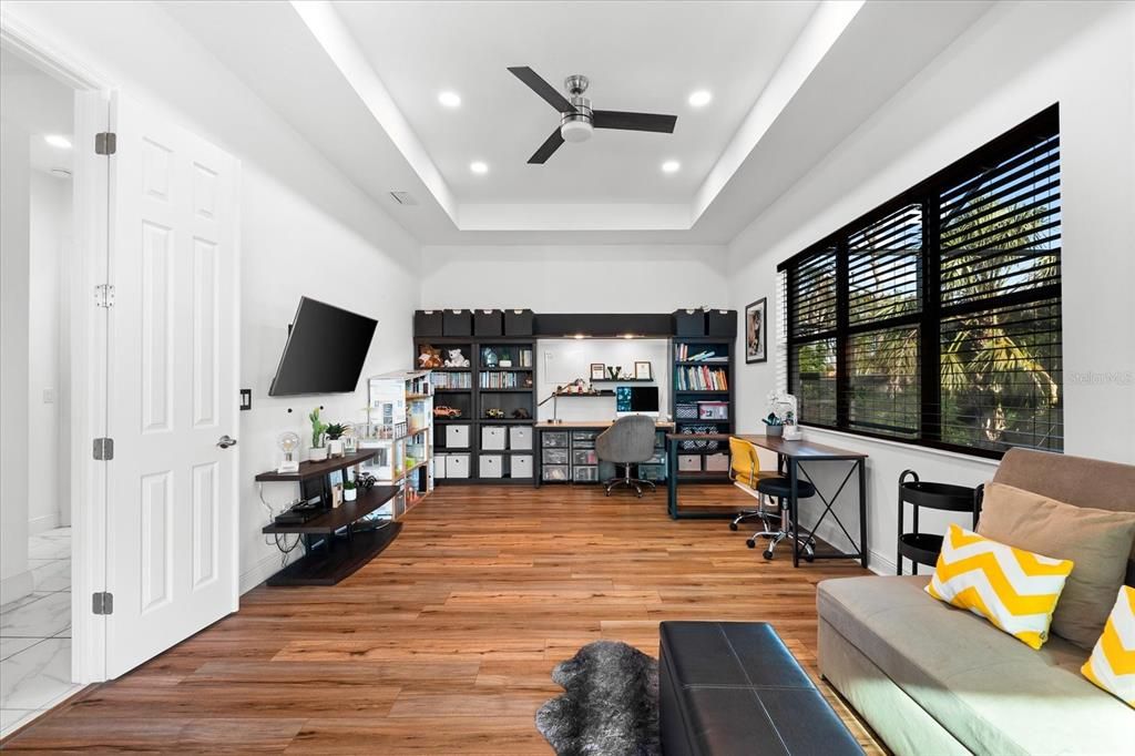 Home Office, Interior, Recessed Lighting, Wood Texture Flooring