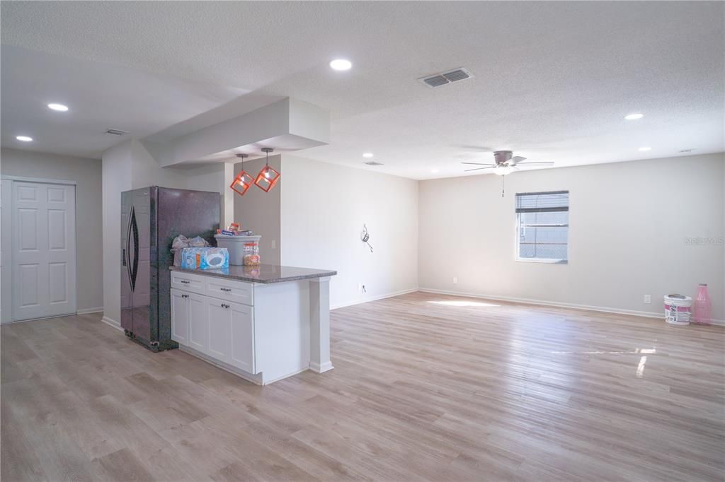 Empty room, Interior, Recessed Lighting, Wood Texture Flooring