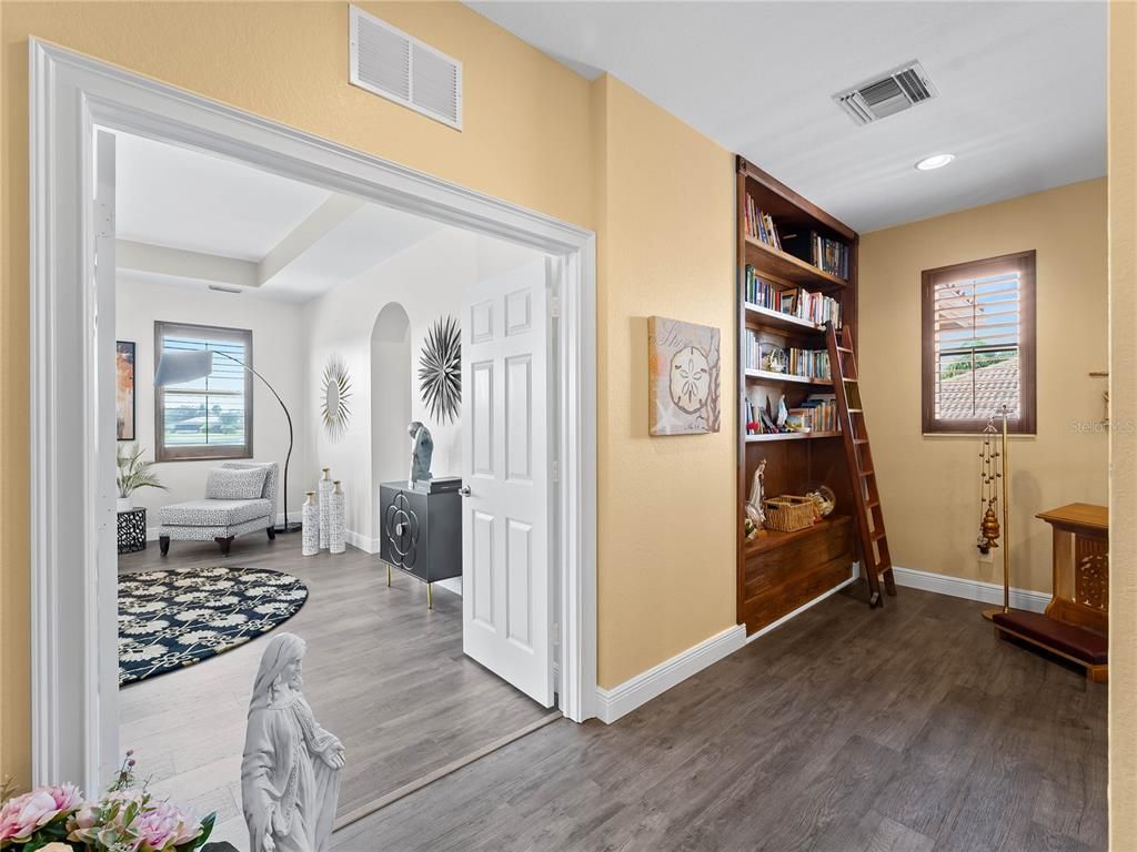 Interior, Recessed Lighting, Wood Texture Flooring