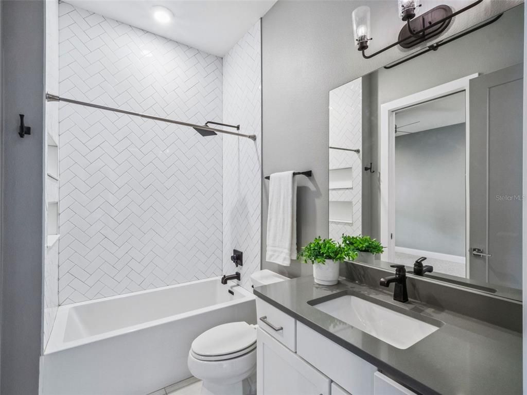 Bathroom, Interior, Recessed Lighting