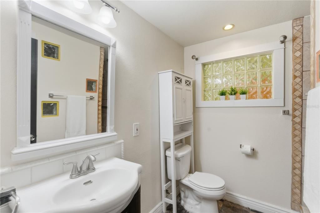 Bathroom, Interior, Recessed Lighting