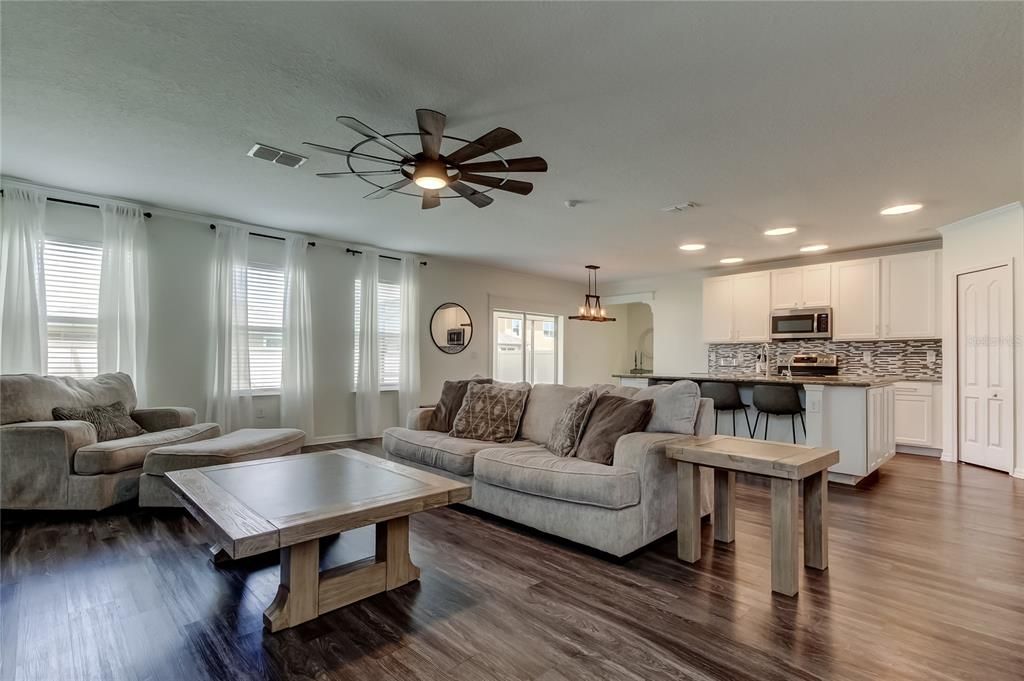 Interior, Kitchen, Living room, Pendant Lights, Recessed Lighting, Wood Texture Flooring