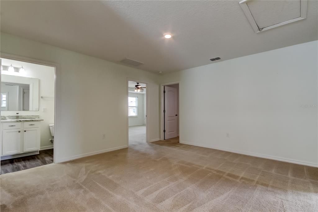 Bathroom, Empty room, Interior, Recessed Lighting